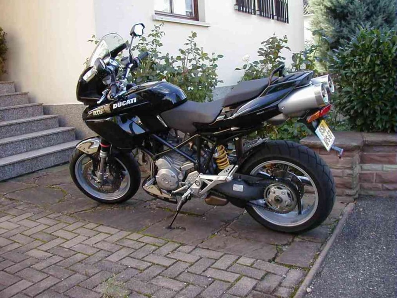 ouahh a black beauty