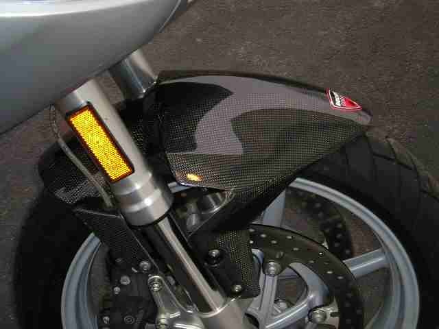 Carbon front fender