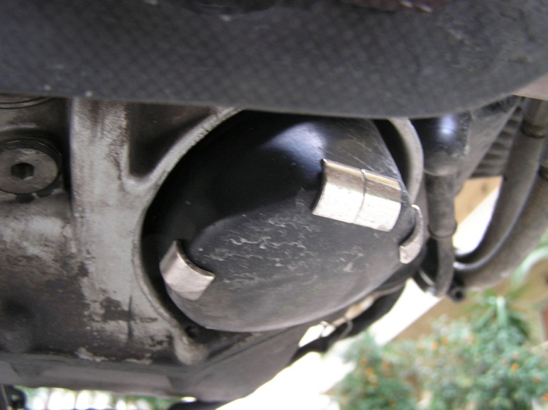 Neo magnet on oil filter 1