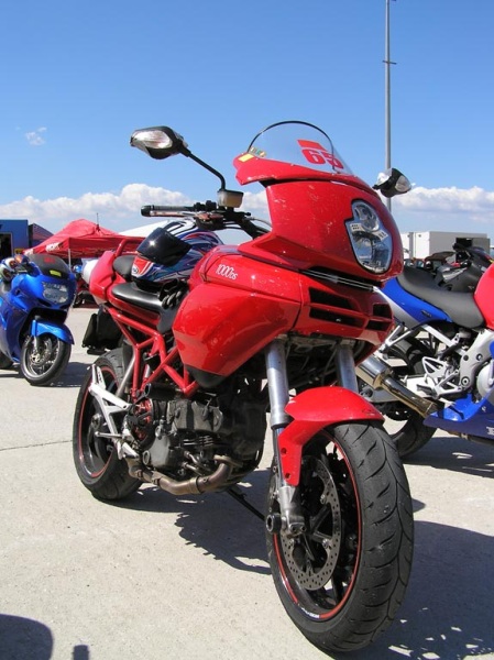 In the pits beween sessions 02