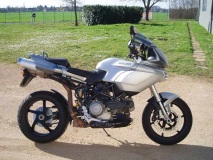 Grey, black, carbon, pleasure !