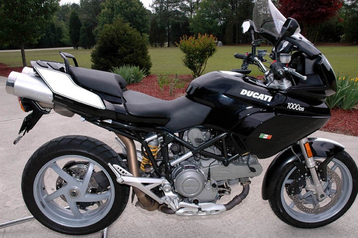 Black MTS with number plates