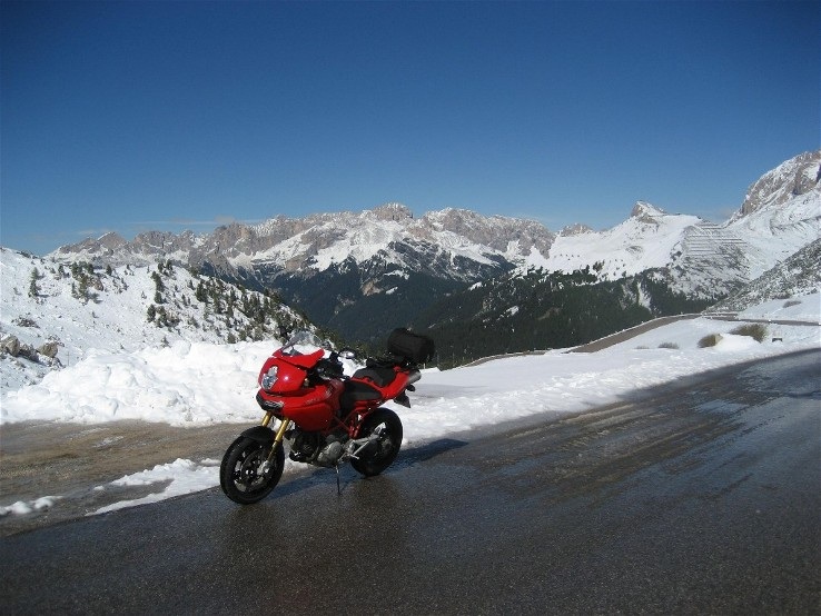 Passo Pordoi May 2007
