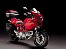 1100 with accessories, front