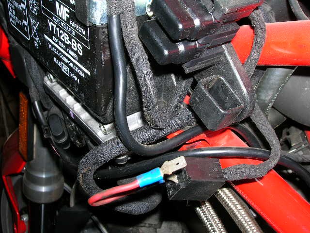 Fuel pump relay jumper 1