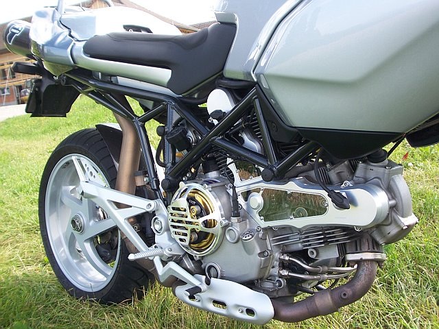 Multistrada 1000 DS Engine