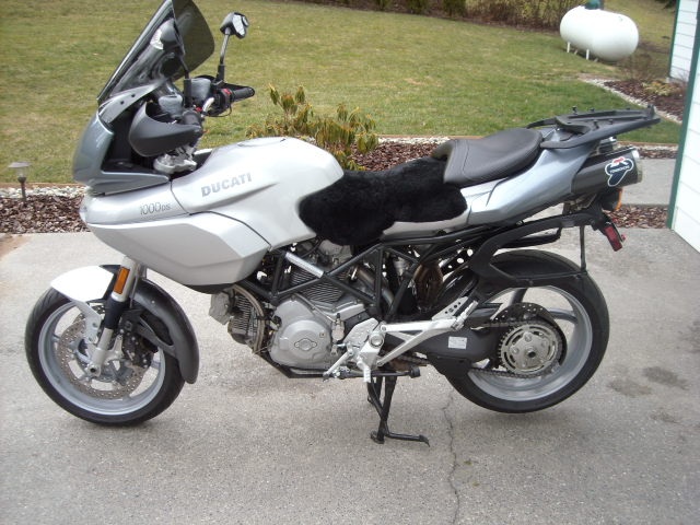 Left Side w/o Bags or Trunk