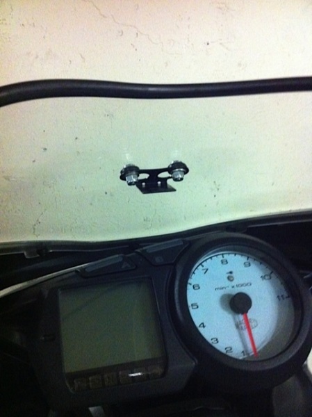 radar detector mount to windscreen)
