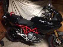 Black body makover red frame