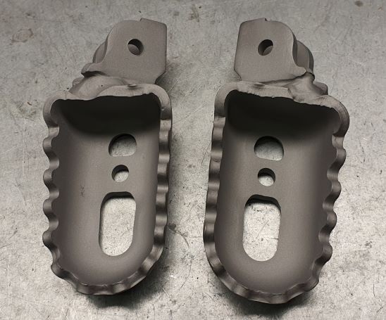 Hypermotard 1100 08 sandblasted pegs