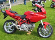 Notice small carbon-look front turn signal