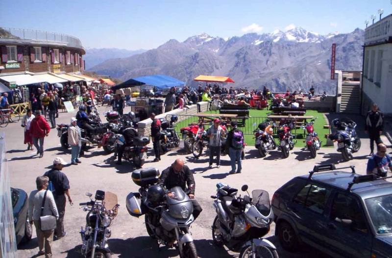 stelvio & bikers