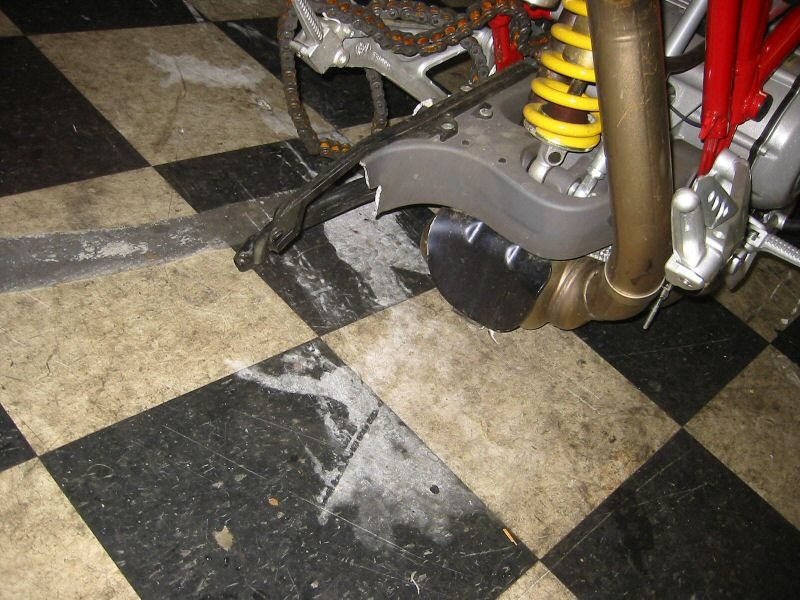 Broken swingarm 05