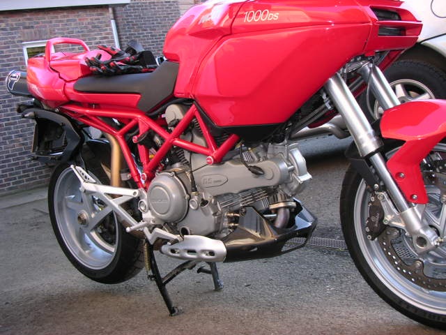 Carbon Engine Lug/Cowl