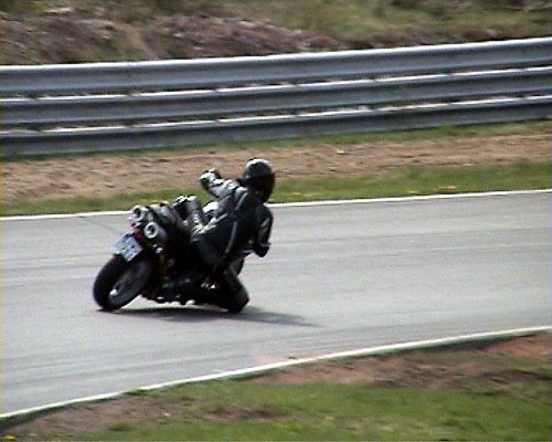 Knee down...